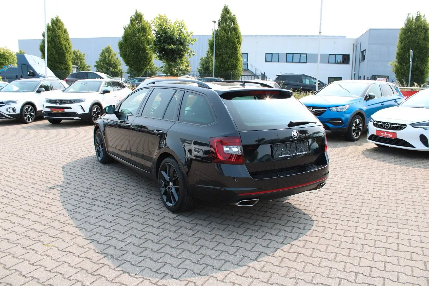 Skoda Octavia Combi 2.0 RS*DSG*Navi*SHZ*AHK* Noir - 2