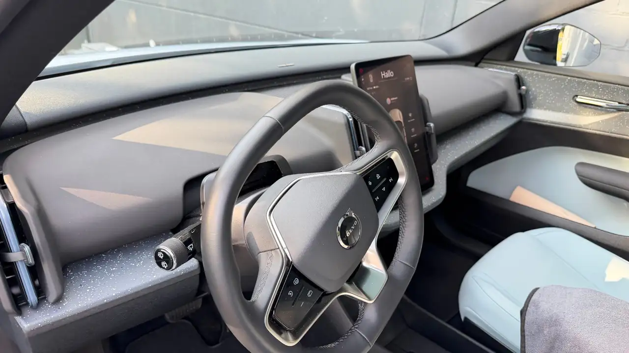 Volvo EX30 Ultra AWD Performance Pure Electric, миниатюра 8