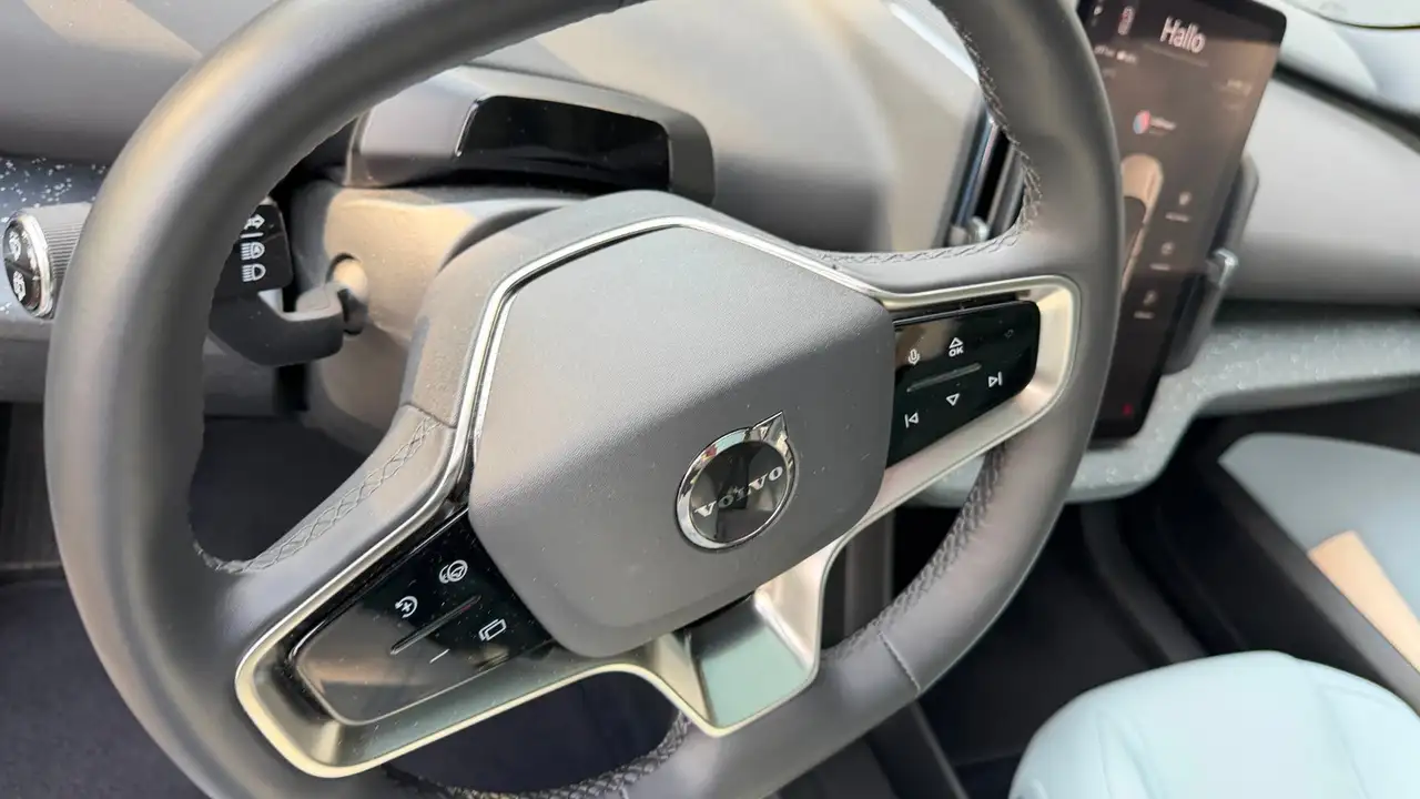 Volvo EX30 Ultra AWD Performance Pure Electric, миниатюра 13
