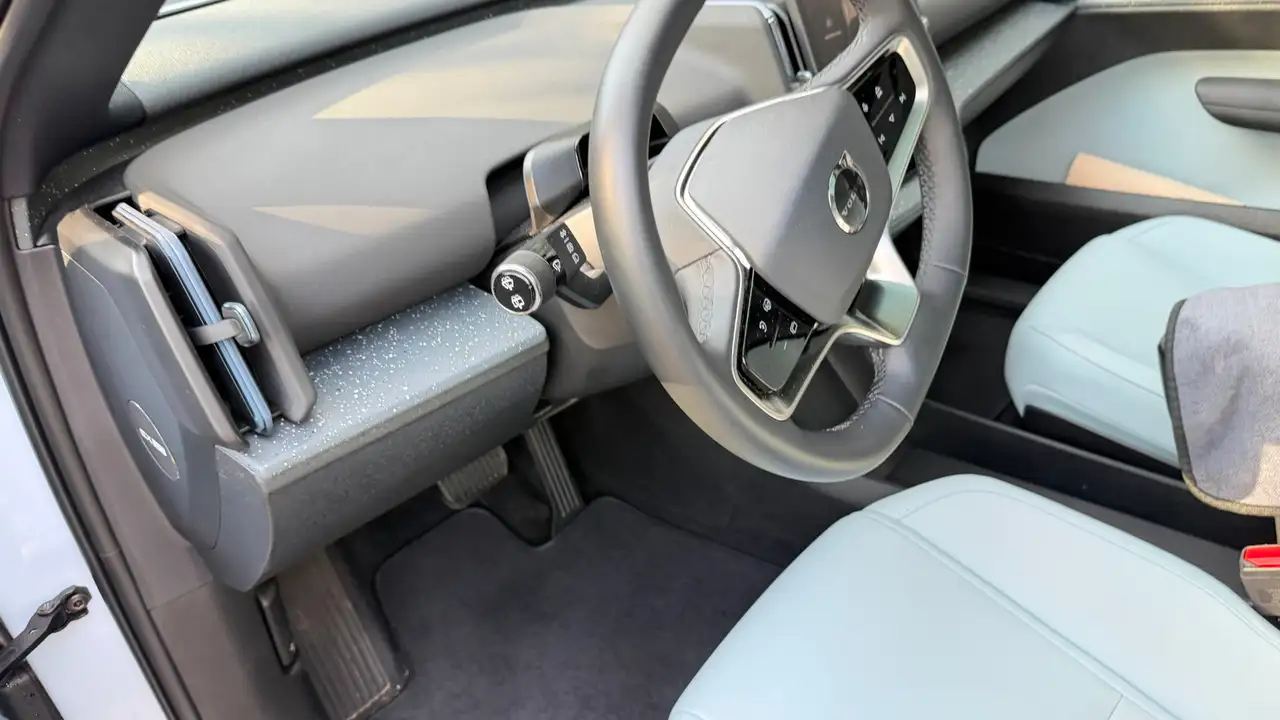 Volvo EX30 Ultra AWD Performance Pure Electric, миниатюра 10