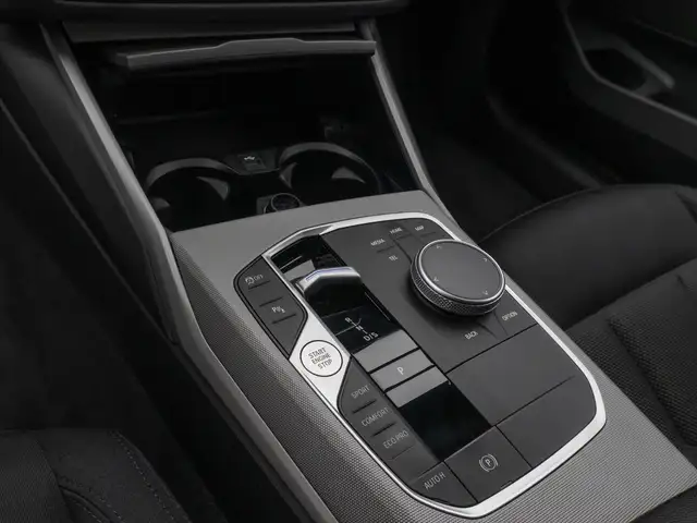 BMW 3 Series view 23