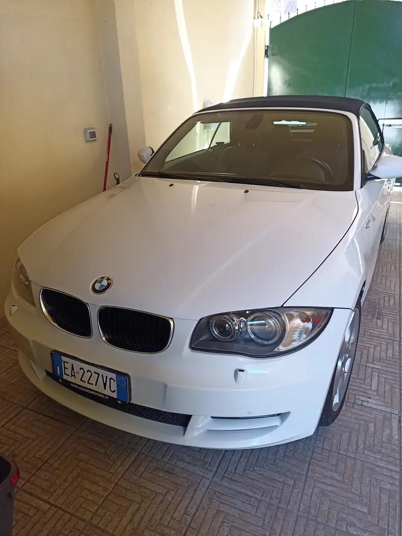 BMW 118 Serie 1 E88 Cabrio 118i Cabrio Futura Weiß - 1