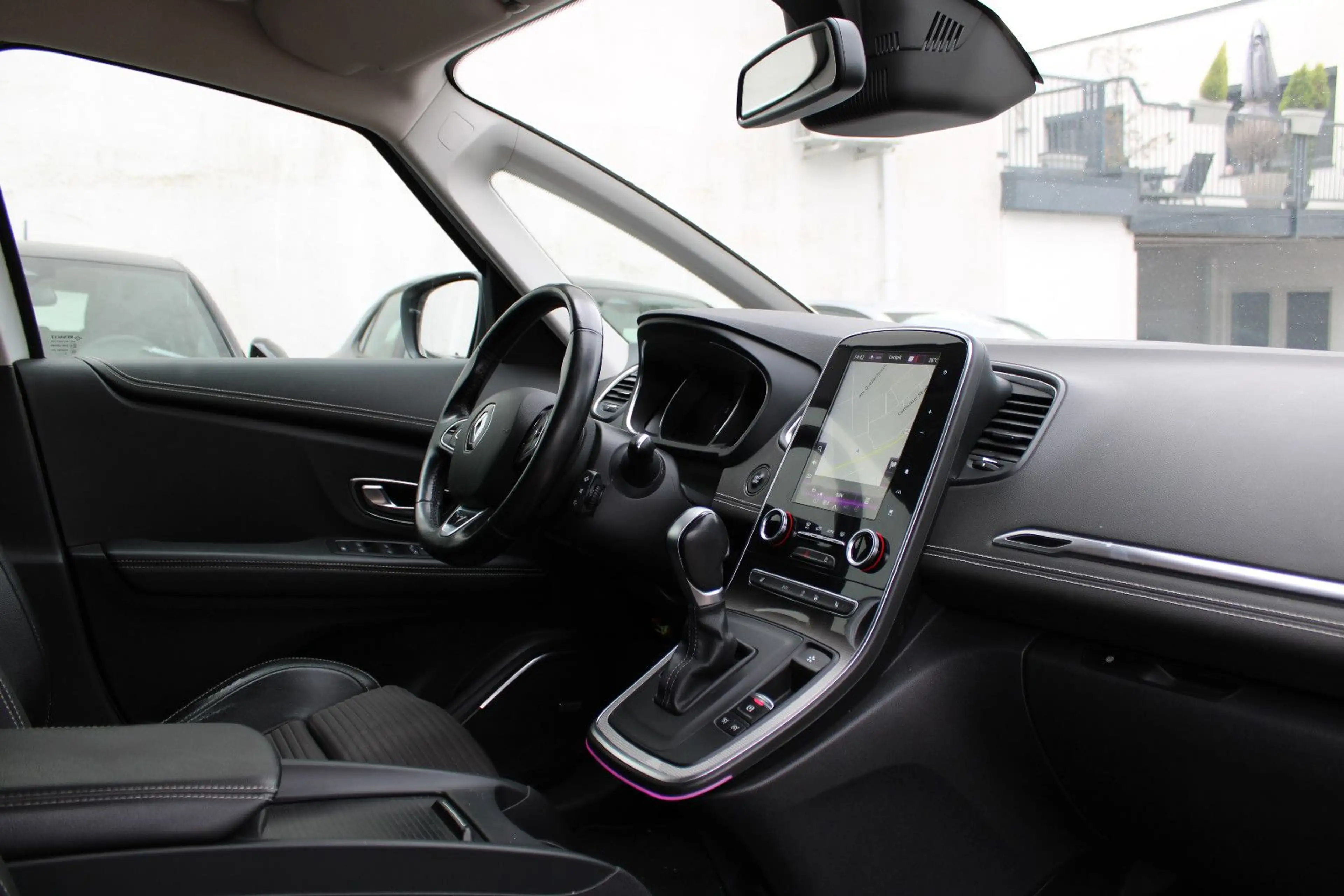 Renault Scenic IV 1.3 TCe/BlackEdition/BOSE/Pano/Kam/DAB — photo 13