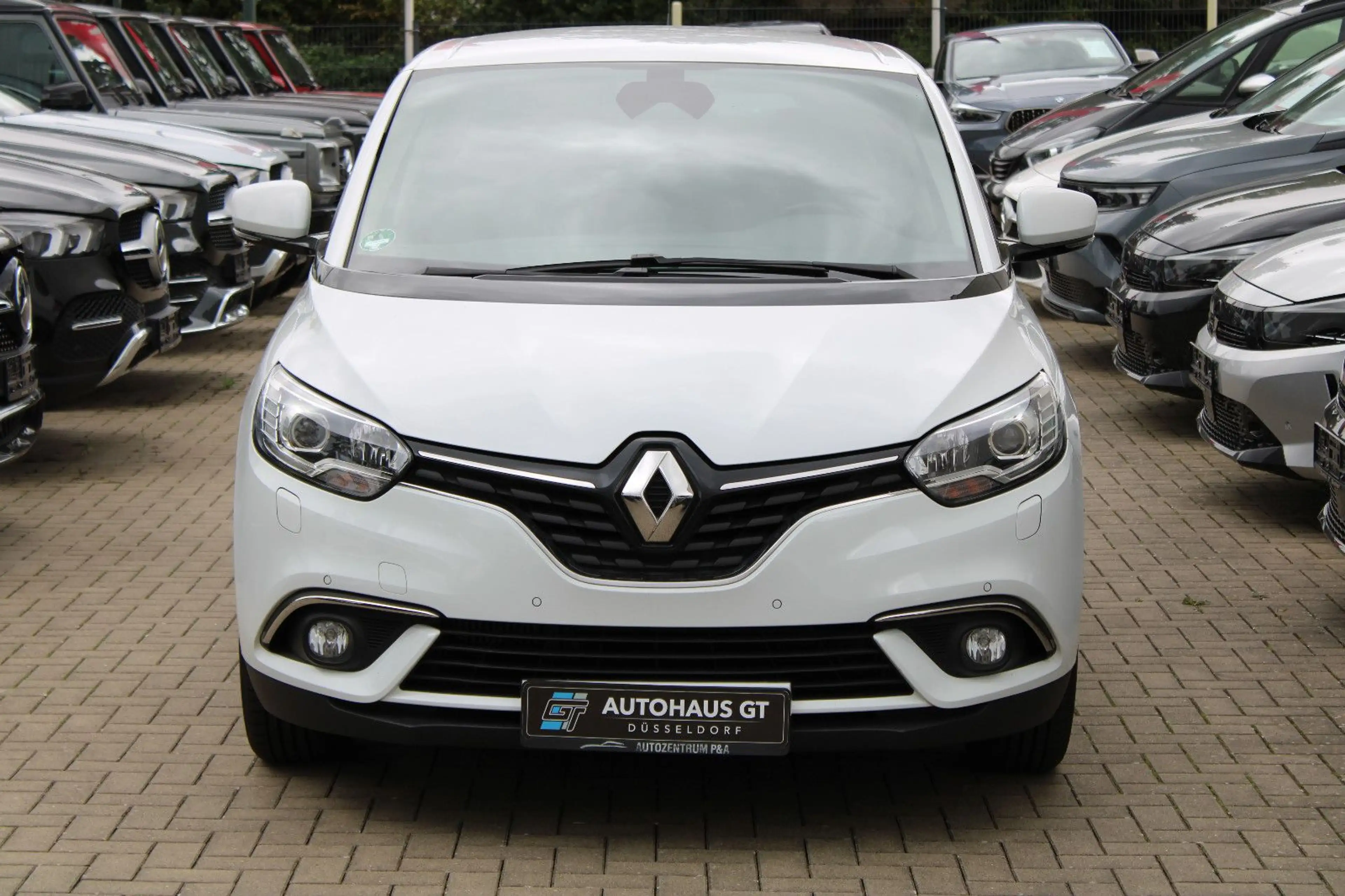 Renault Scenic IV 1.3 TCe/BlackEdition/BOSE/Pano/Kam/DAB — photo 7