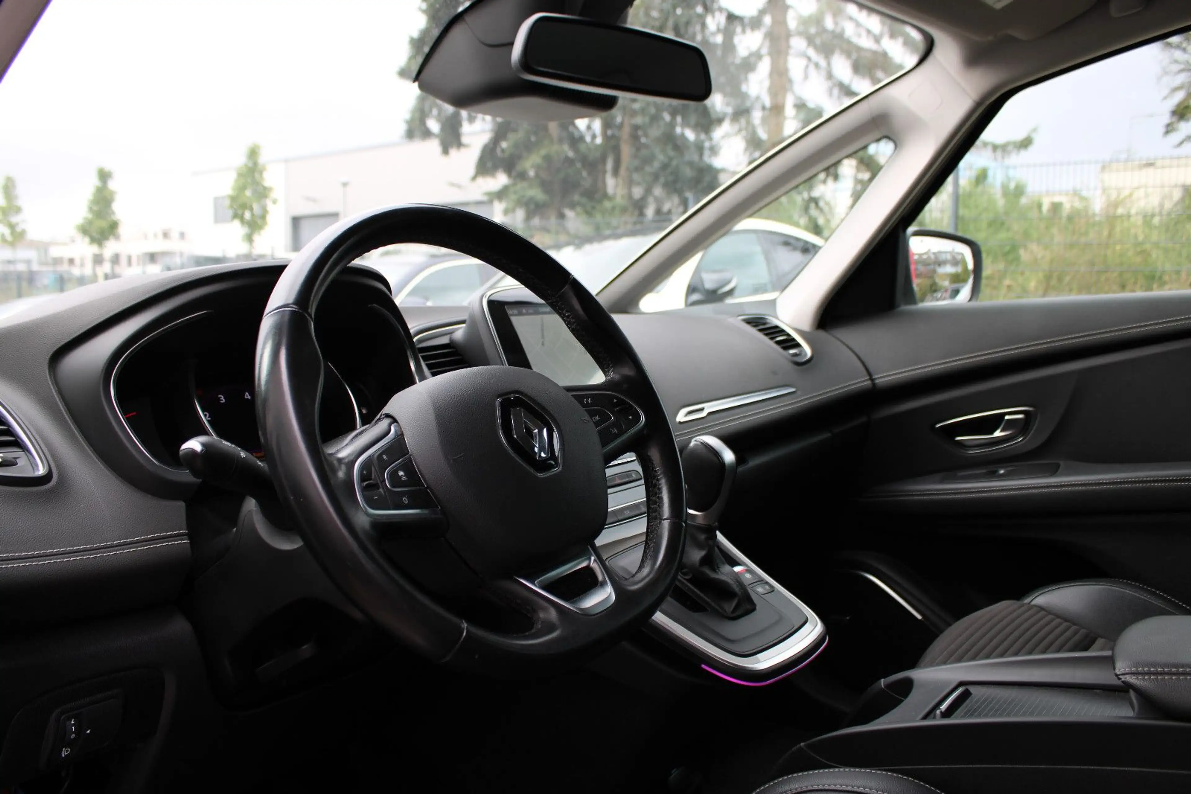 Renault Scenic IV 1.3 TCe/BlackEdition/BOSE/Pano/Kam/DAB — photo 12