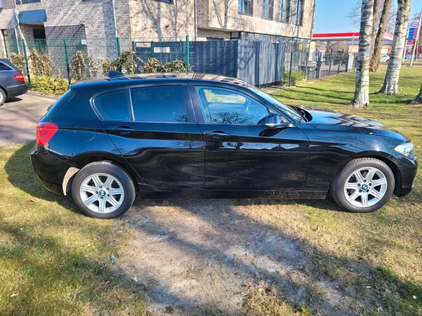 BMW 116 Baureihe 1 Lim. 5-trg. 116 i Adv./Kette neu Nero - 1