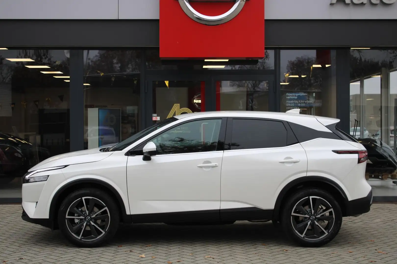 Nissan Qashqai 1.3 MHEV Tekna | COLD PACK | BTW-AUTO | DEMOVOORDE Wit - 2