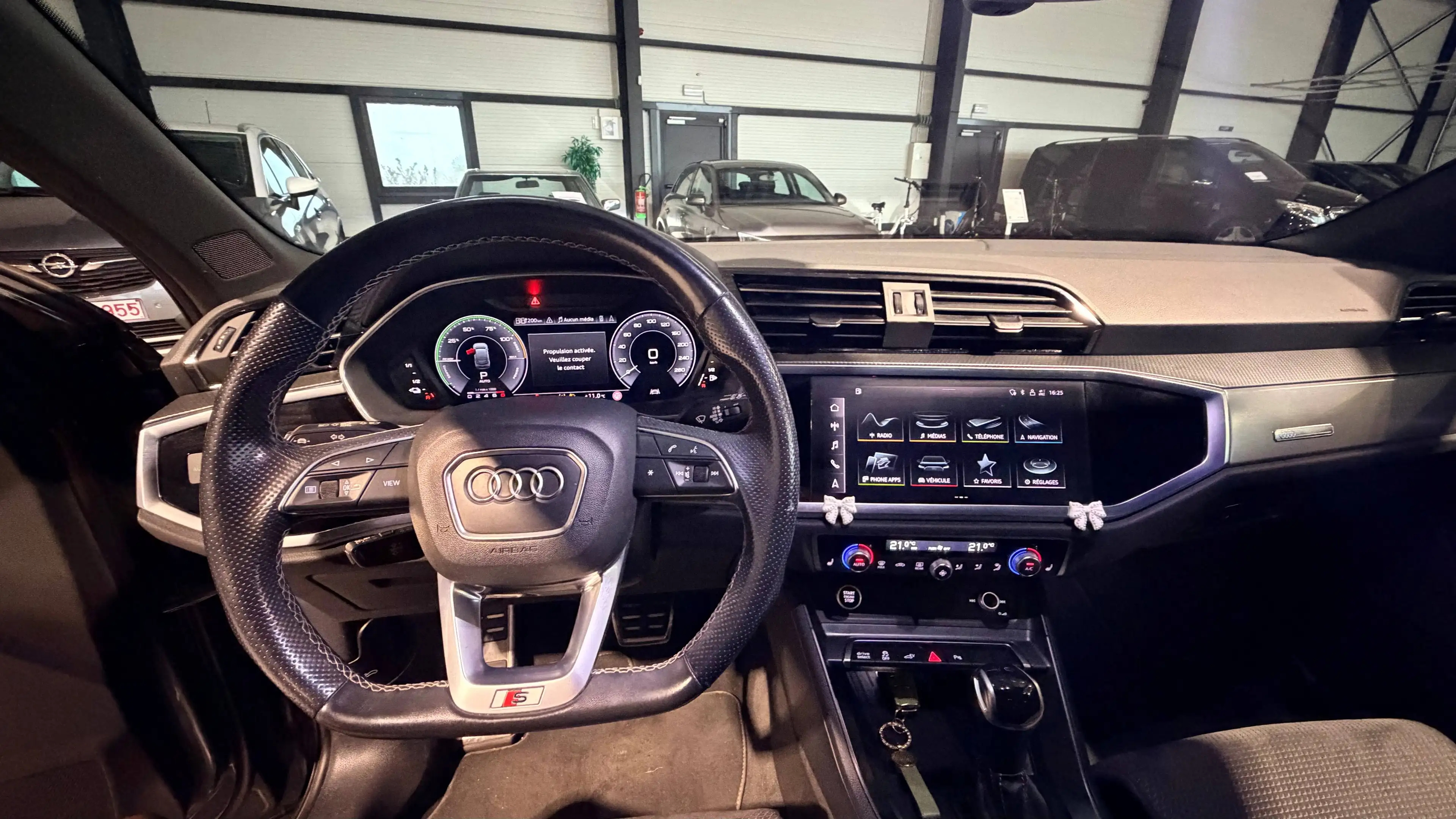 Audi Q3 Q3 35 TFSI Business Edition S tronic — photo 8