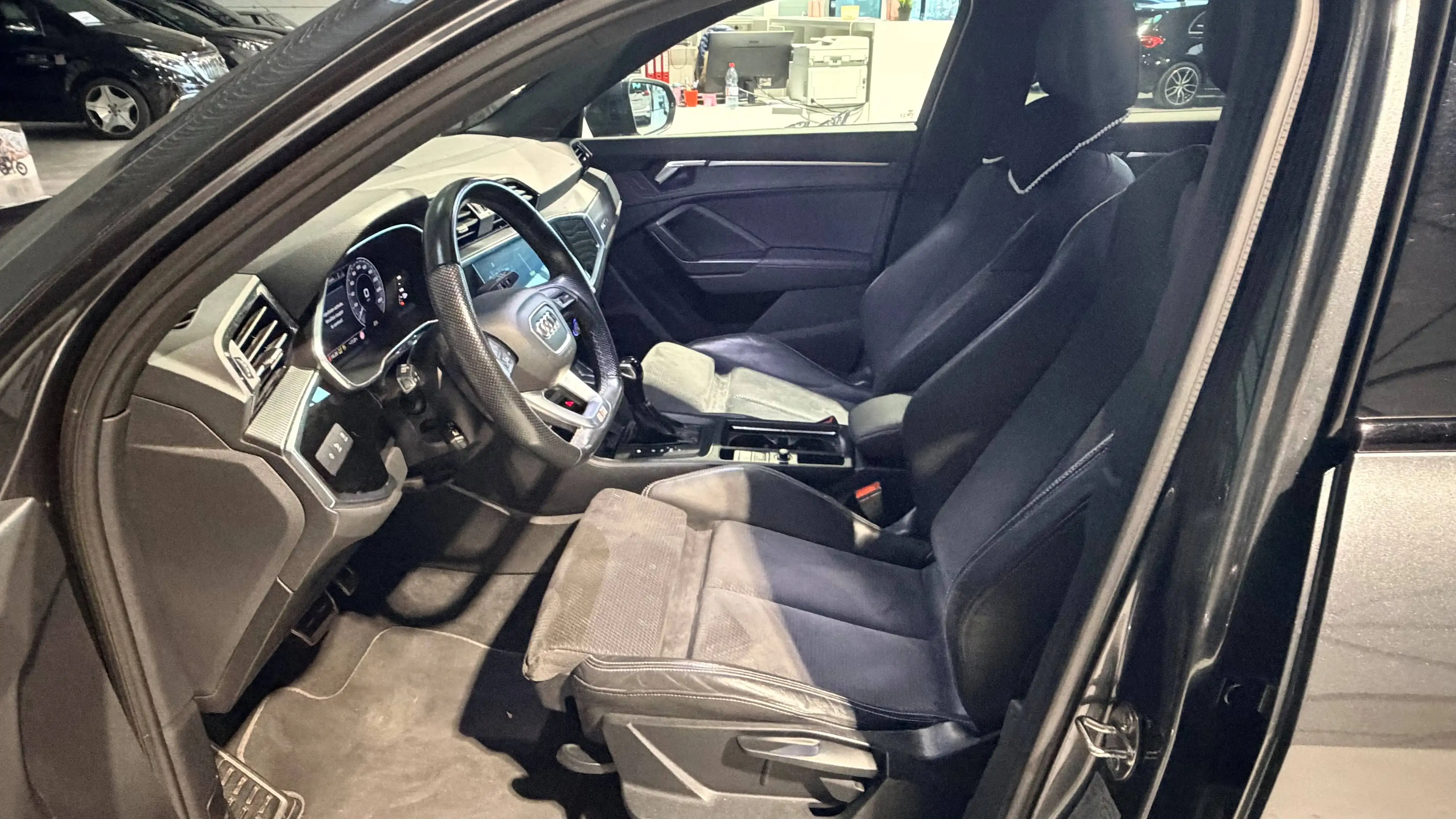 Audi Q3 Q3 35 TFSI Business Edition S tronic — photo 5