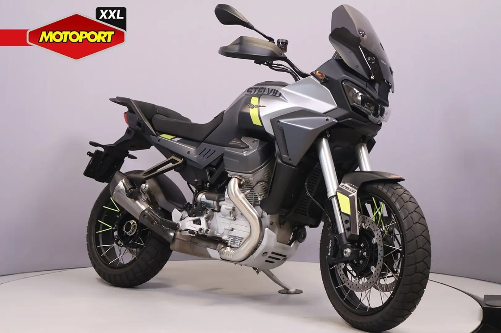 Moto Guzzi Stelvio PFF Zwart - 2