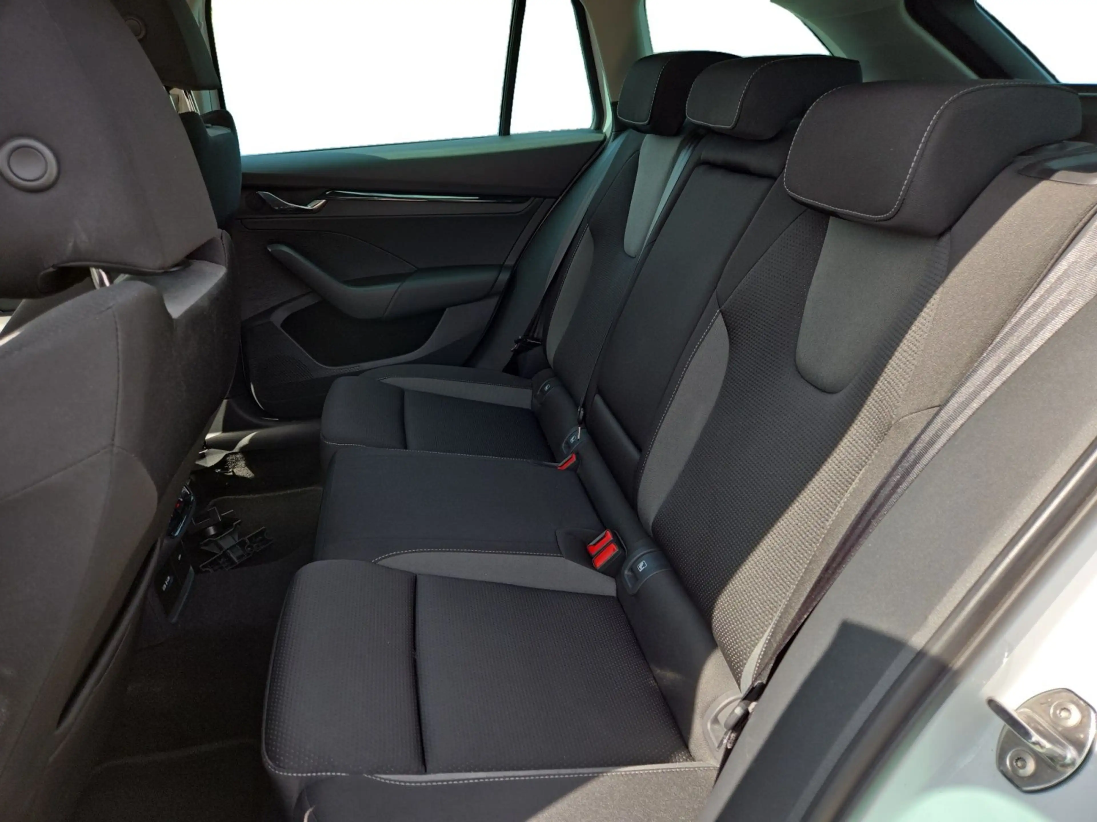 Skoda Octavia Combi Ambition 2.0 TDI DSG, LED/ACC/2xPD — photo 10