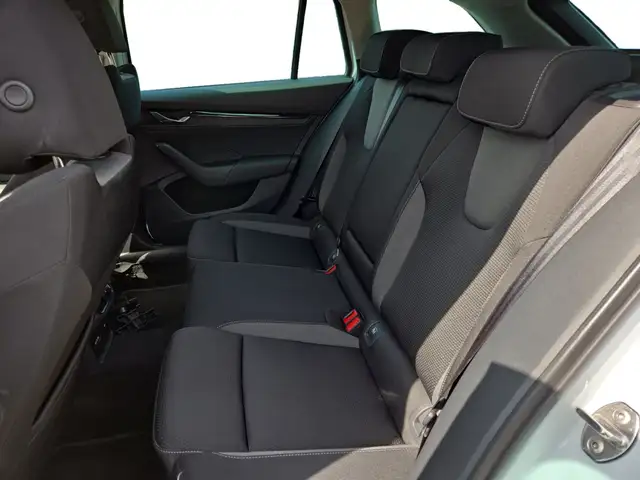Skoda Octavia view 10