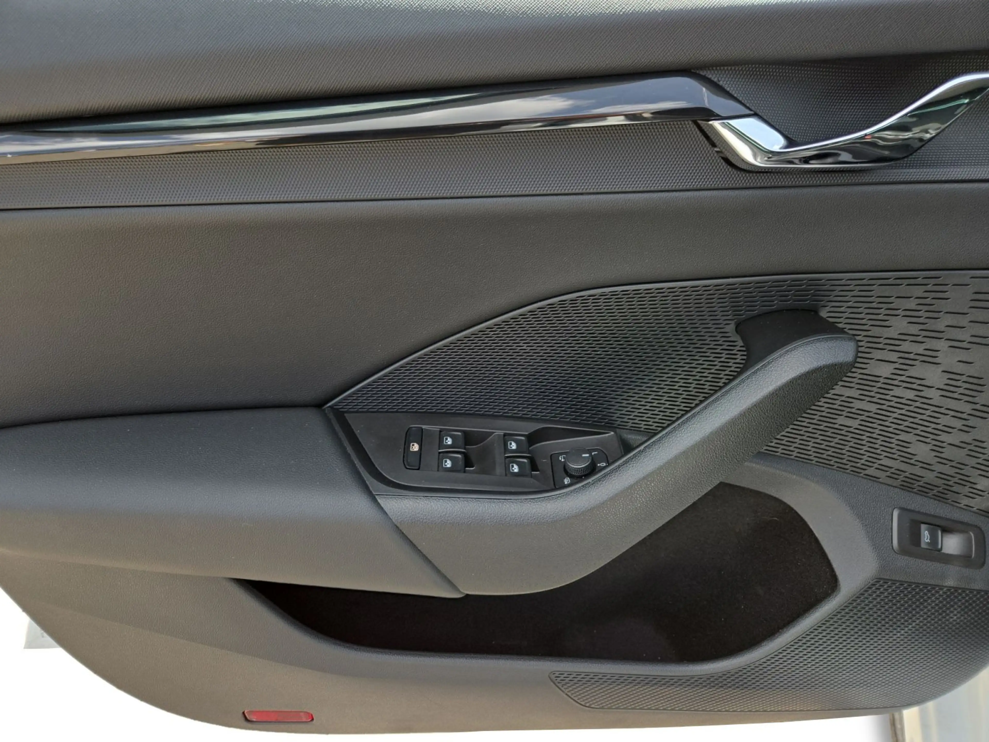 Skoda Octavia Combi Ambition 2.0 TDI DSG, LED/ACC/2xPD — photo 11