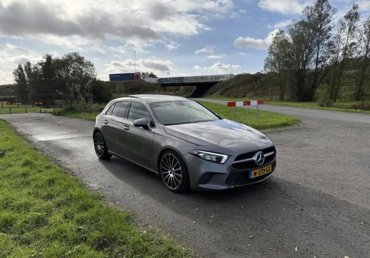Mercedes-Benz A 180
