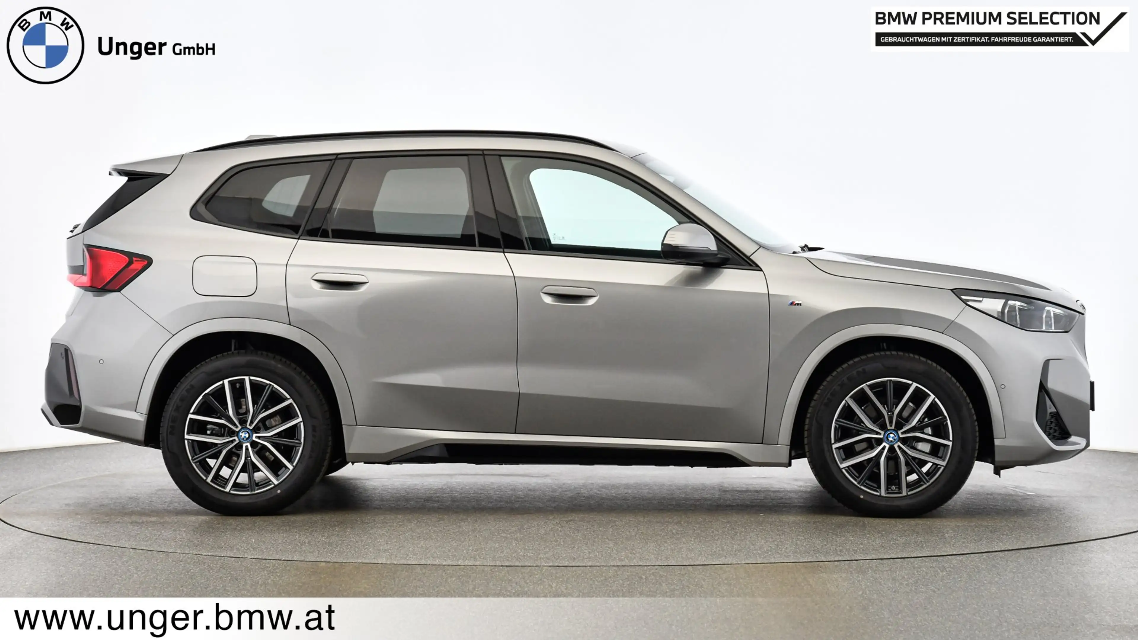 BMW iX1 eDrive20 — photo 14