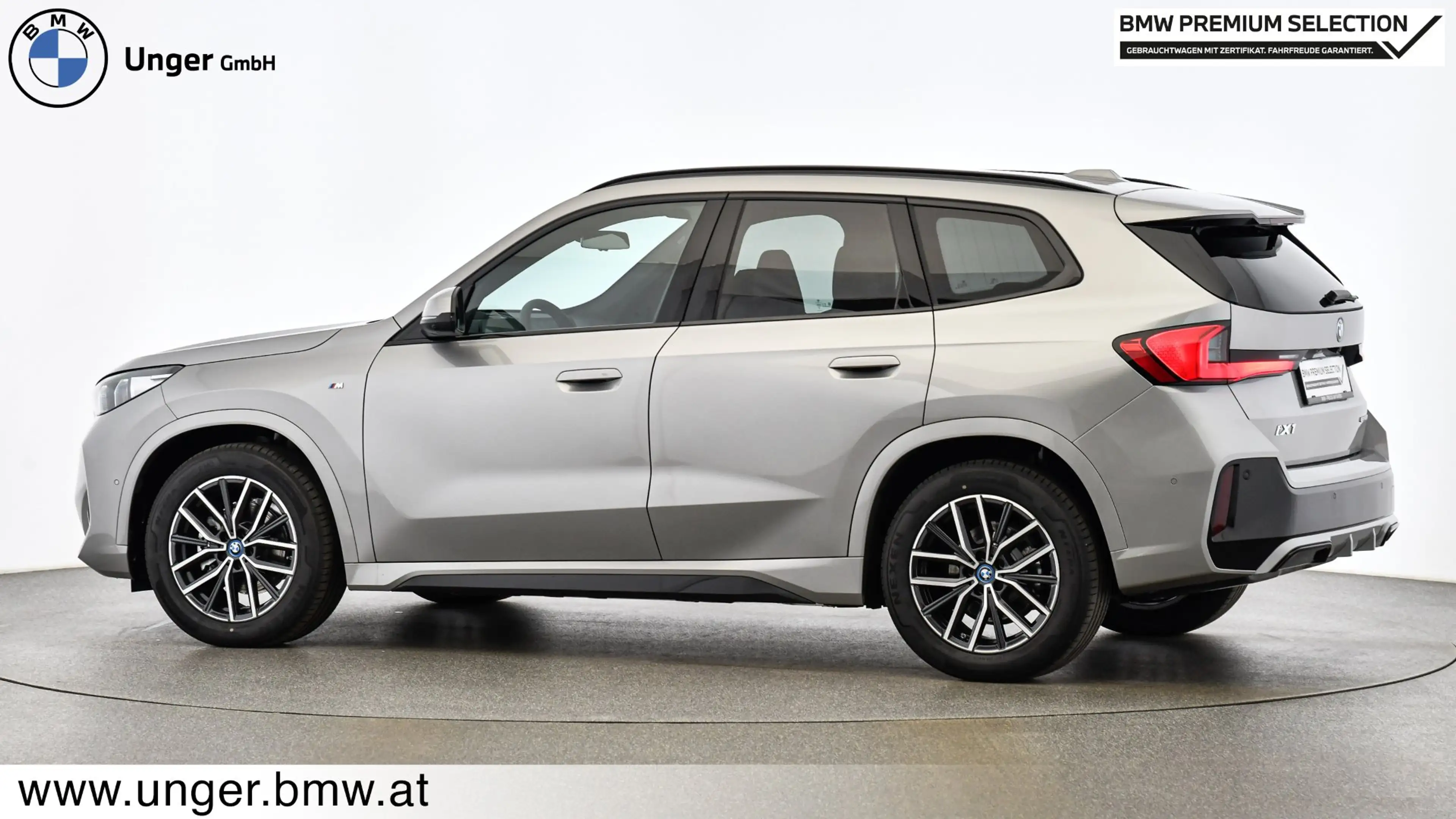BMW iX1 eDrive20 — photo 6