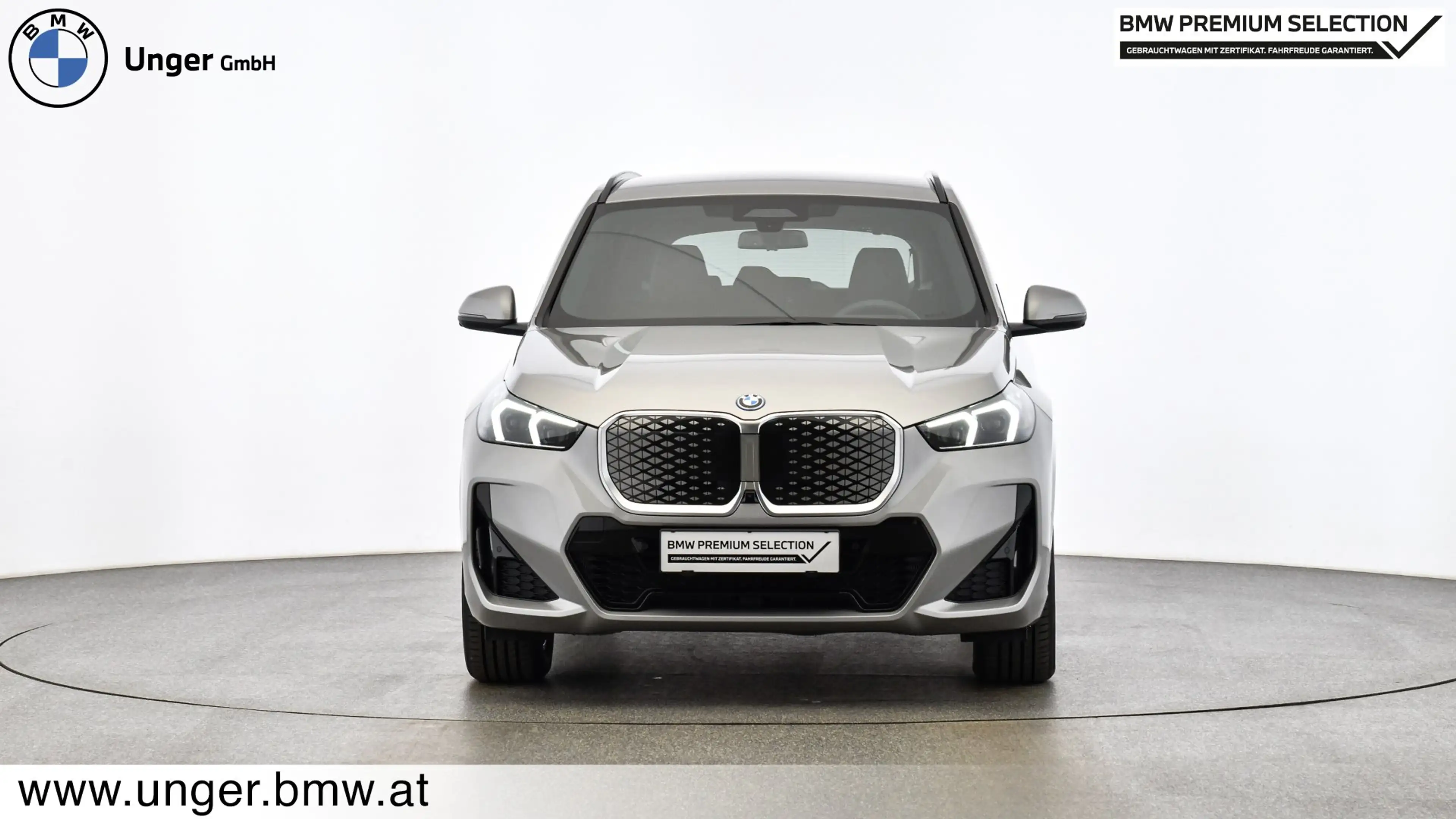 BMW iX1 eDrive20 — photo 10