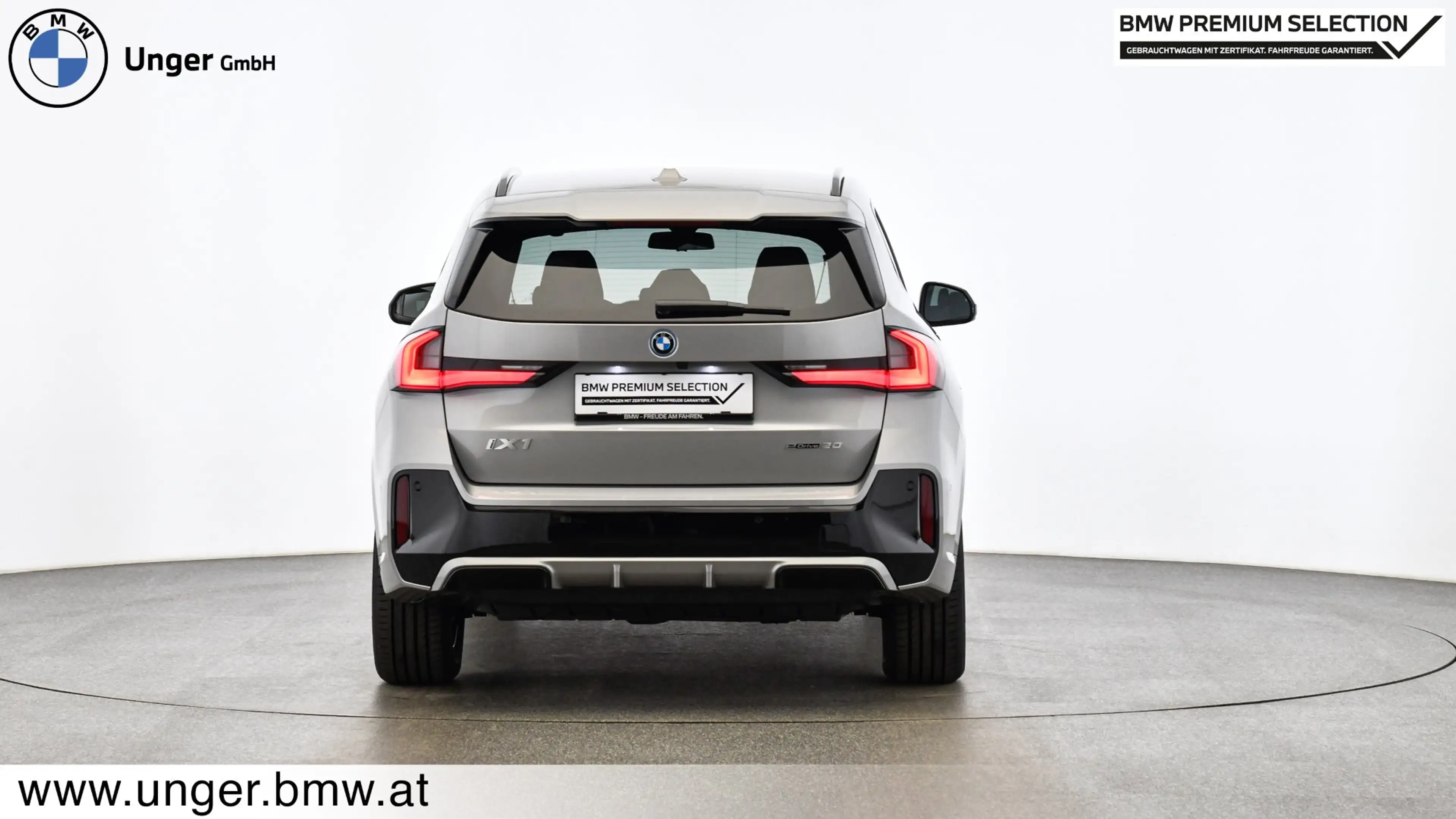 BMW iX1 eDrive20 — photo 3