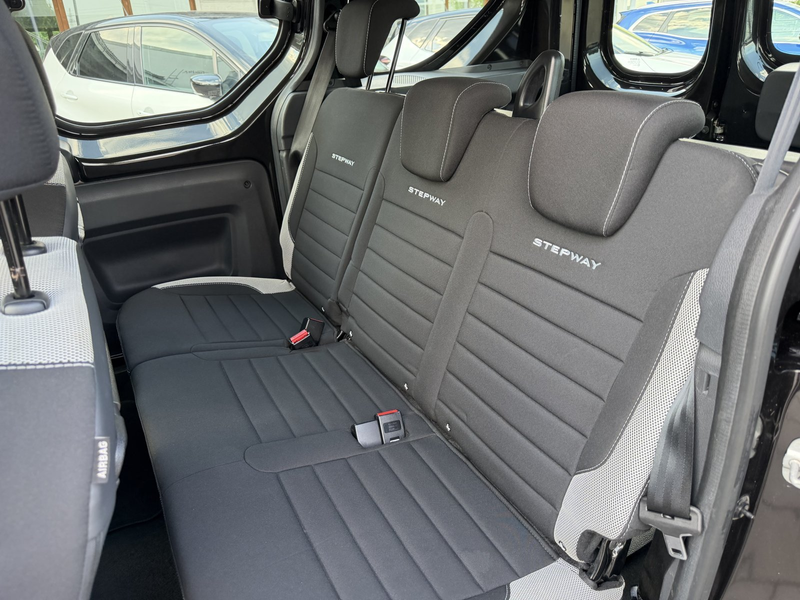 Dacia Dokker 1.3 TCe 130 Stepway Plus Sitzh. RFK  Stepway Plus — photo 12