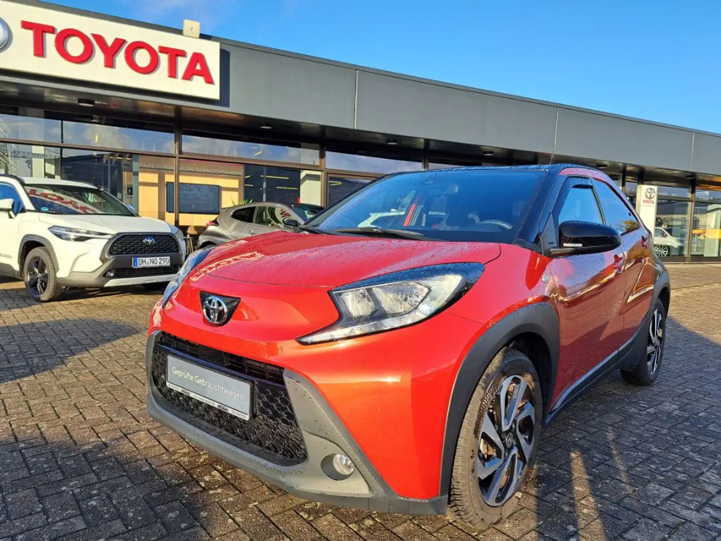 Toyota Aygo X Pulse Rouge - 2