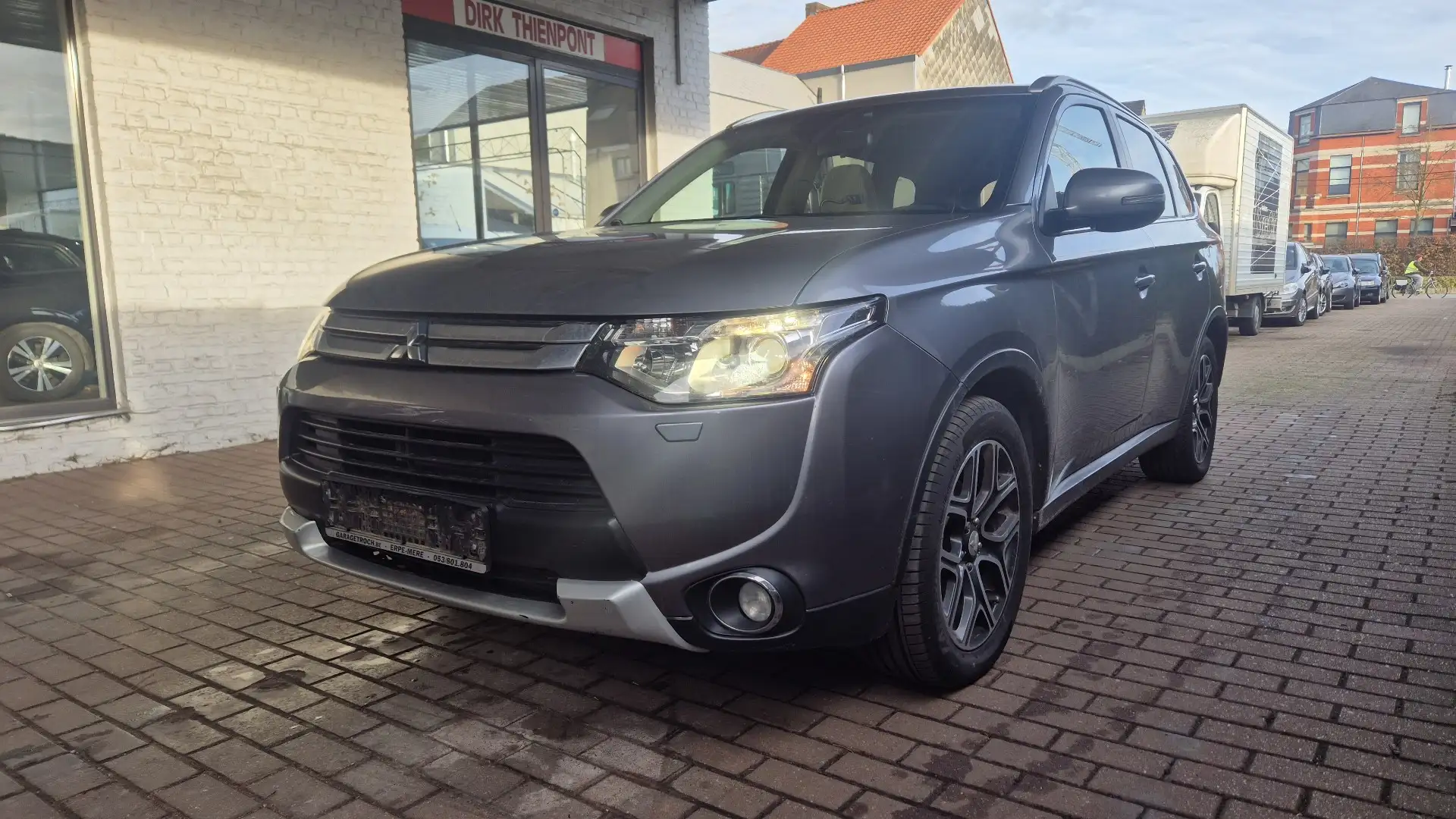 Mitsubishi Outlander 2.2 DI-D 4WD Aut. Plus - 1