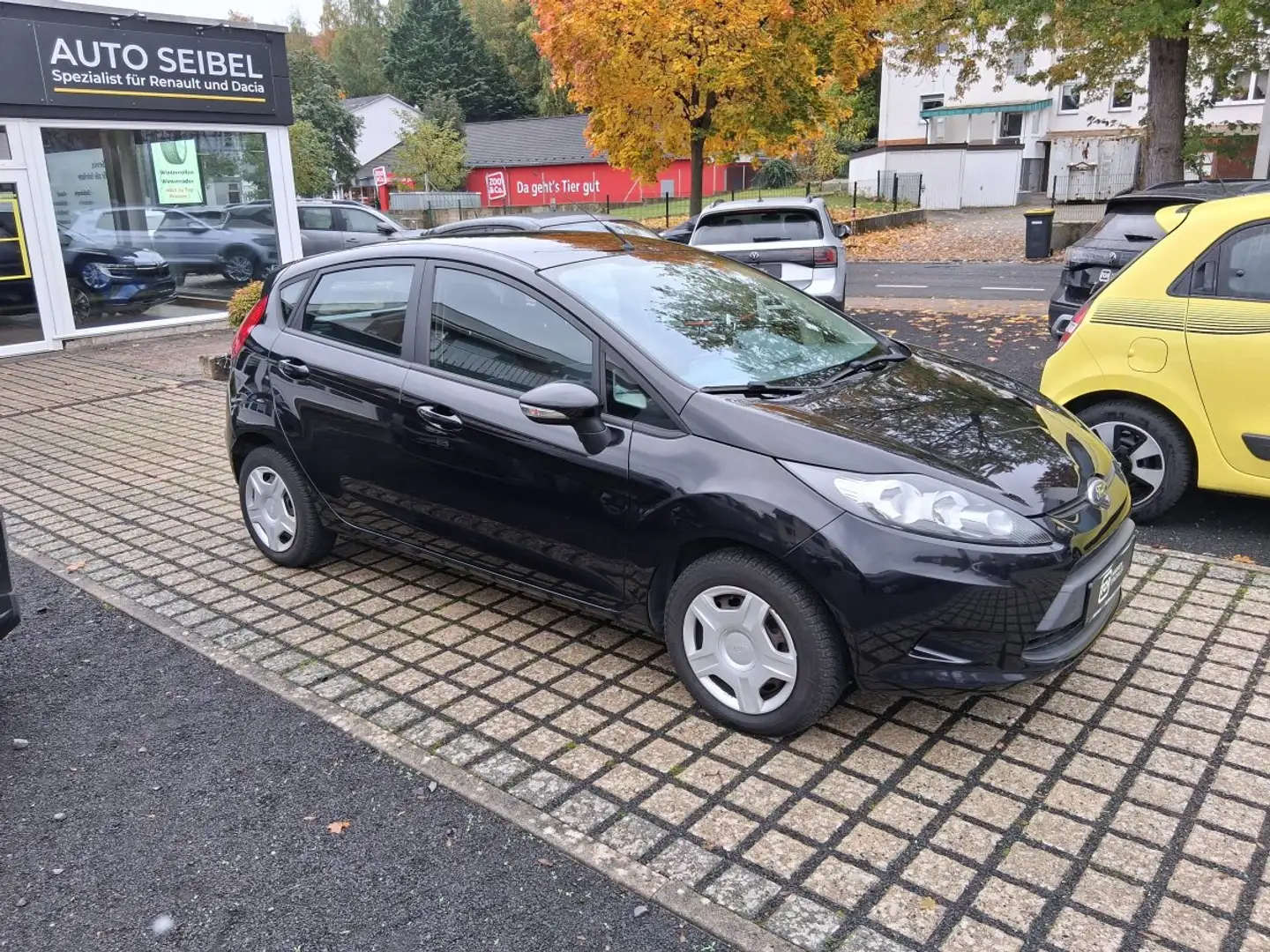 Ford Fiesta 1,25 Trend Schwarz - 1