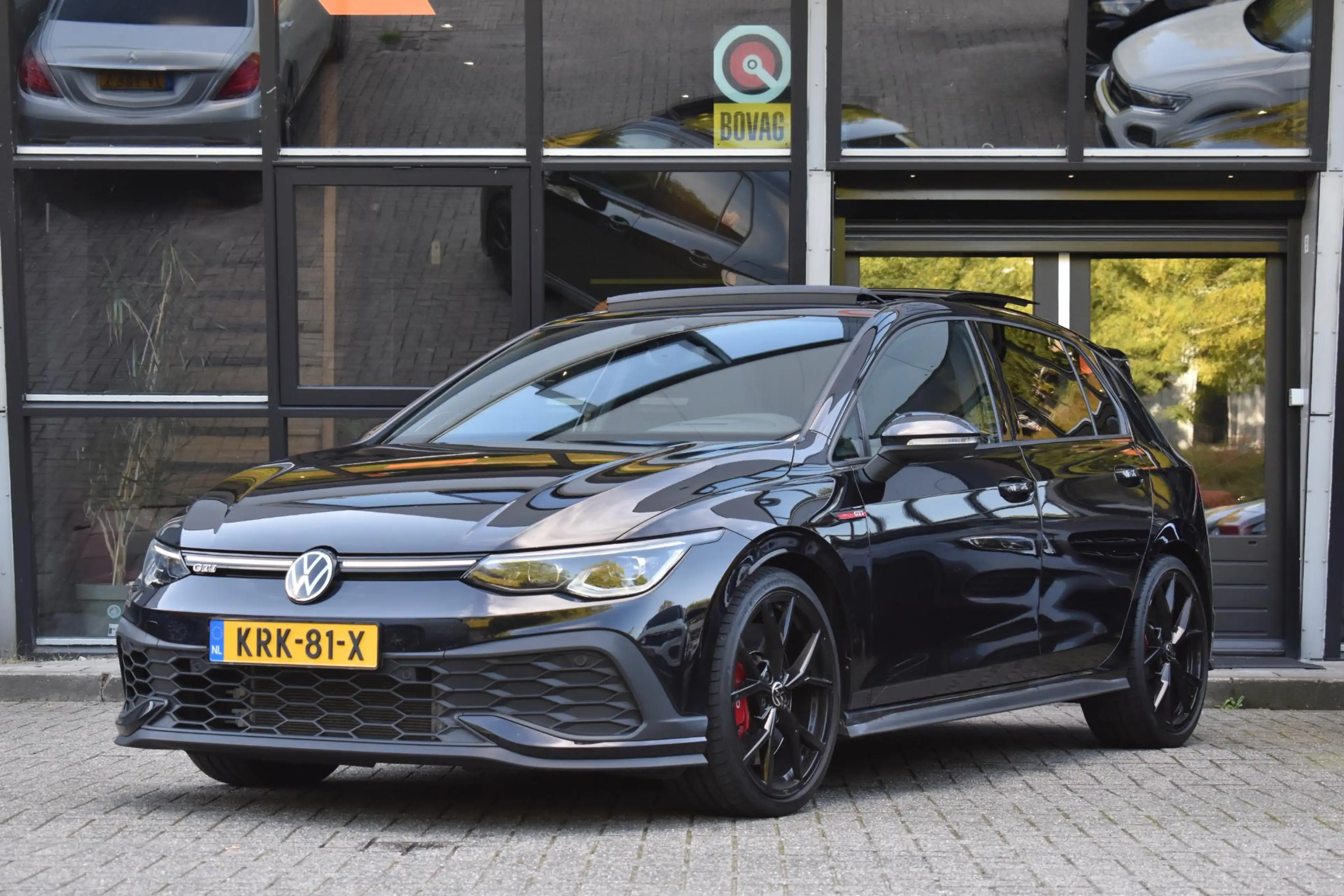 Volkswagen Golf GTI 2.0 TSI Pano HUD HK Camera Lane ACC — photo 3
