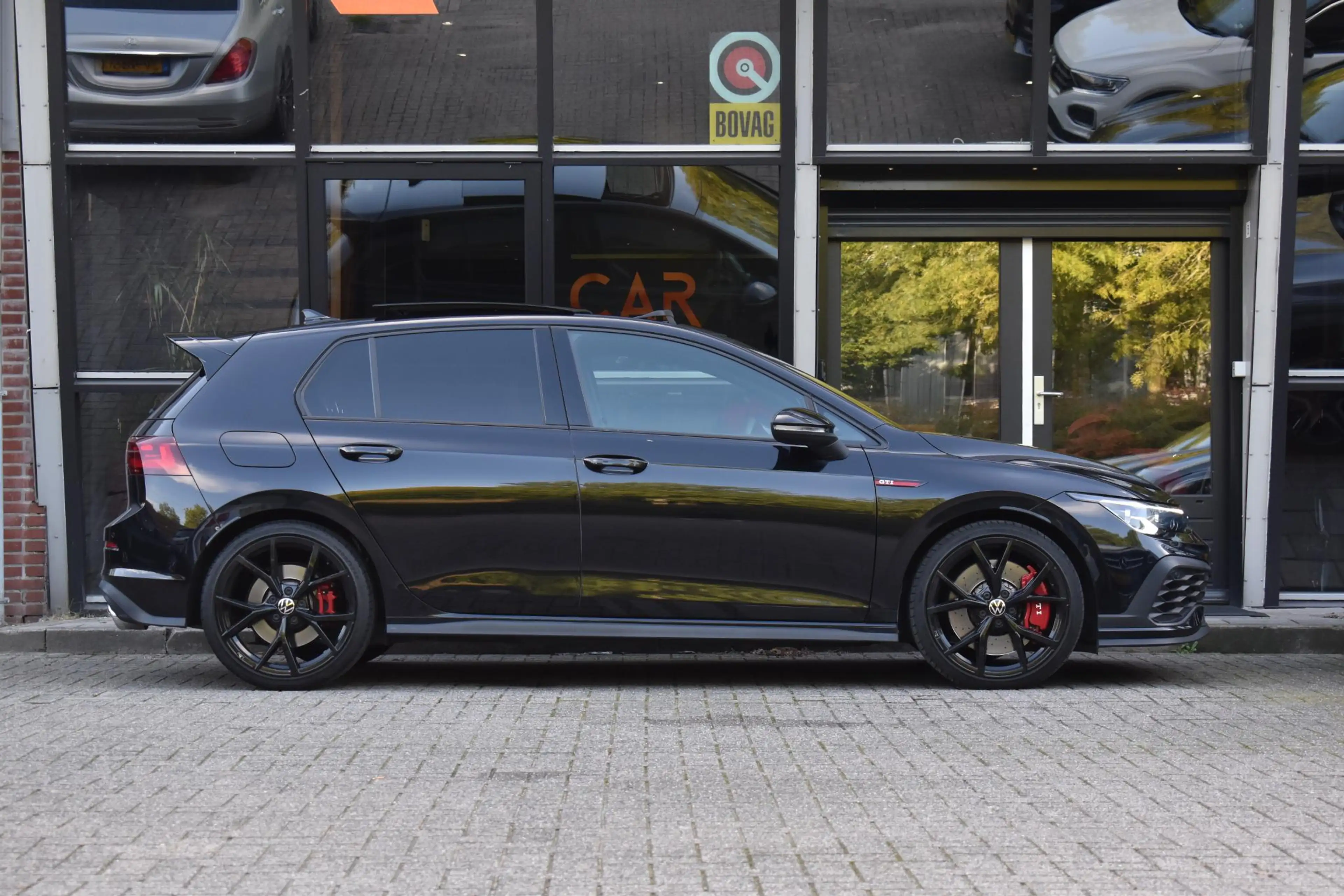 Volkswagen Golf GTI 2.0 TSI Pano HUD HK Camera Lane ACC — photo 8
