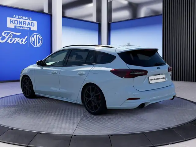 Ford Focus view 4