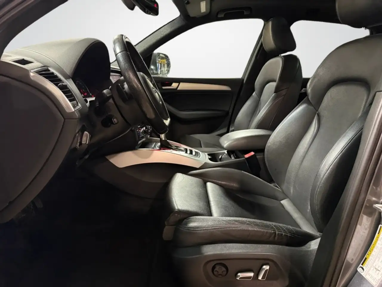 Audi Q5 снимка Audi Q5