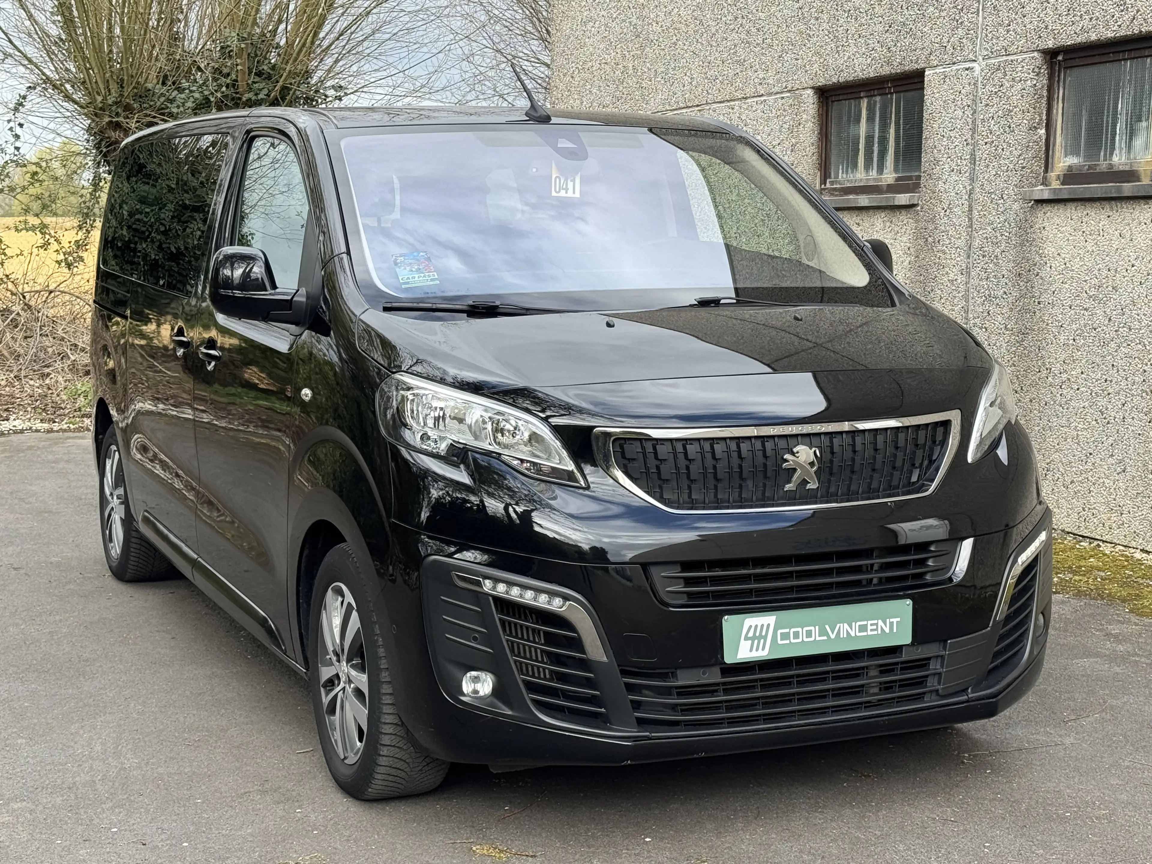 Peugeot Traveller Business Vip // 8 PLACES // GPS // CARPLAY — photo 4