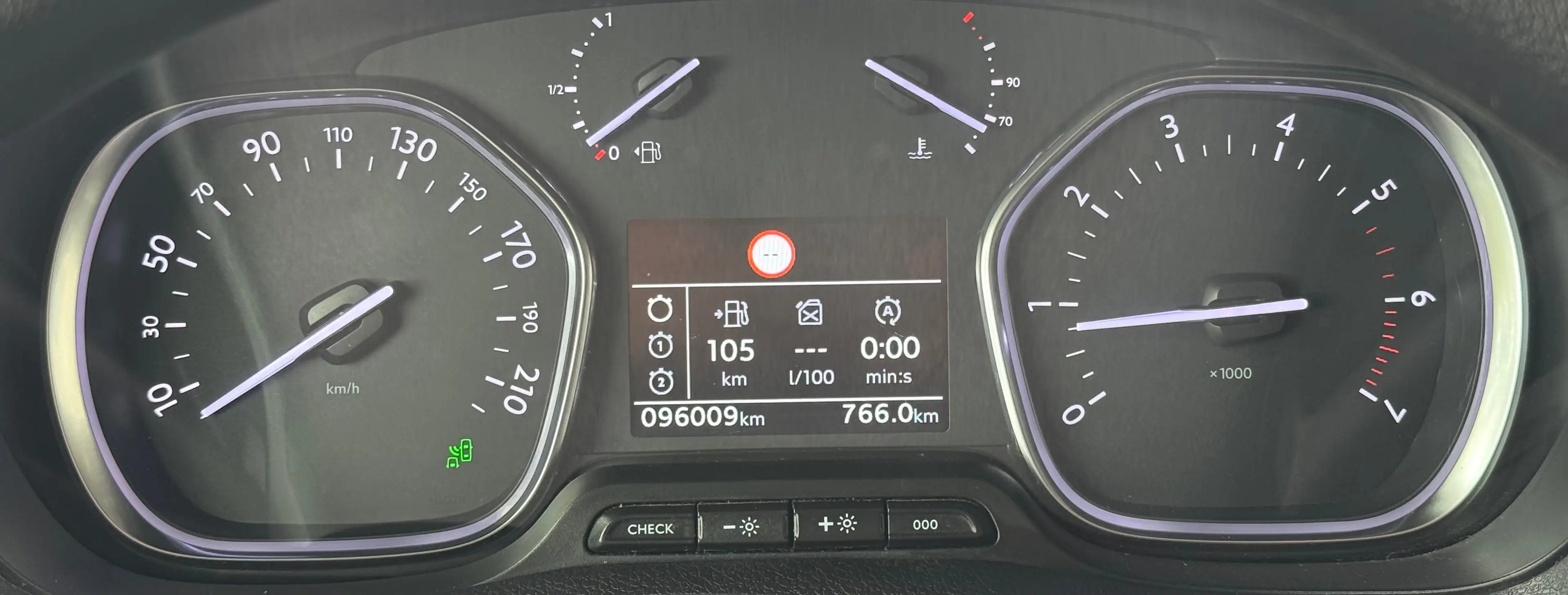 Peugeot Traveller Business Vip // 8 PLACES // GPS // CARPLAY — photo 8