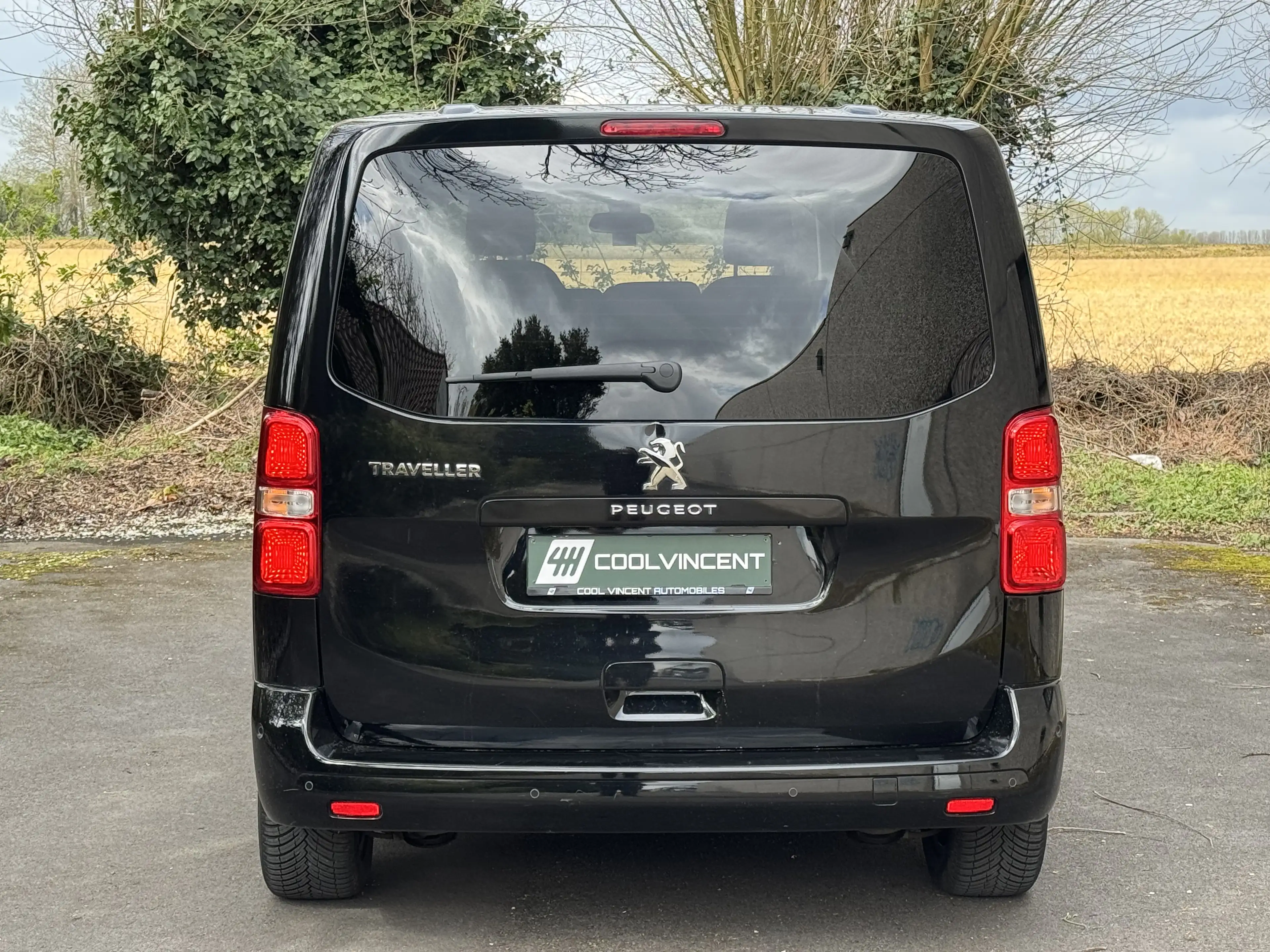 Peugeot Traveller Business Vip // 8 PLACES // GPS // CARPLAY — photo 6