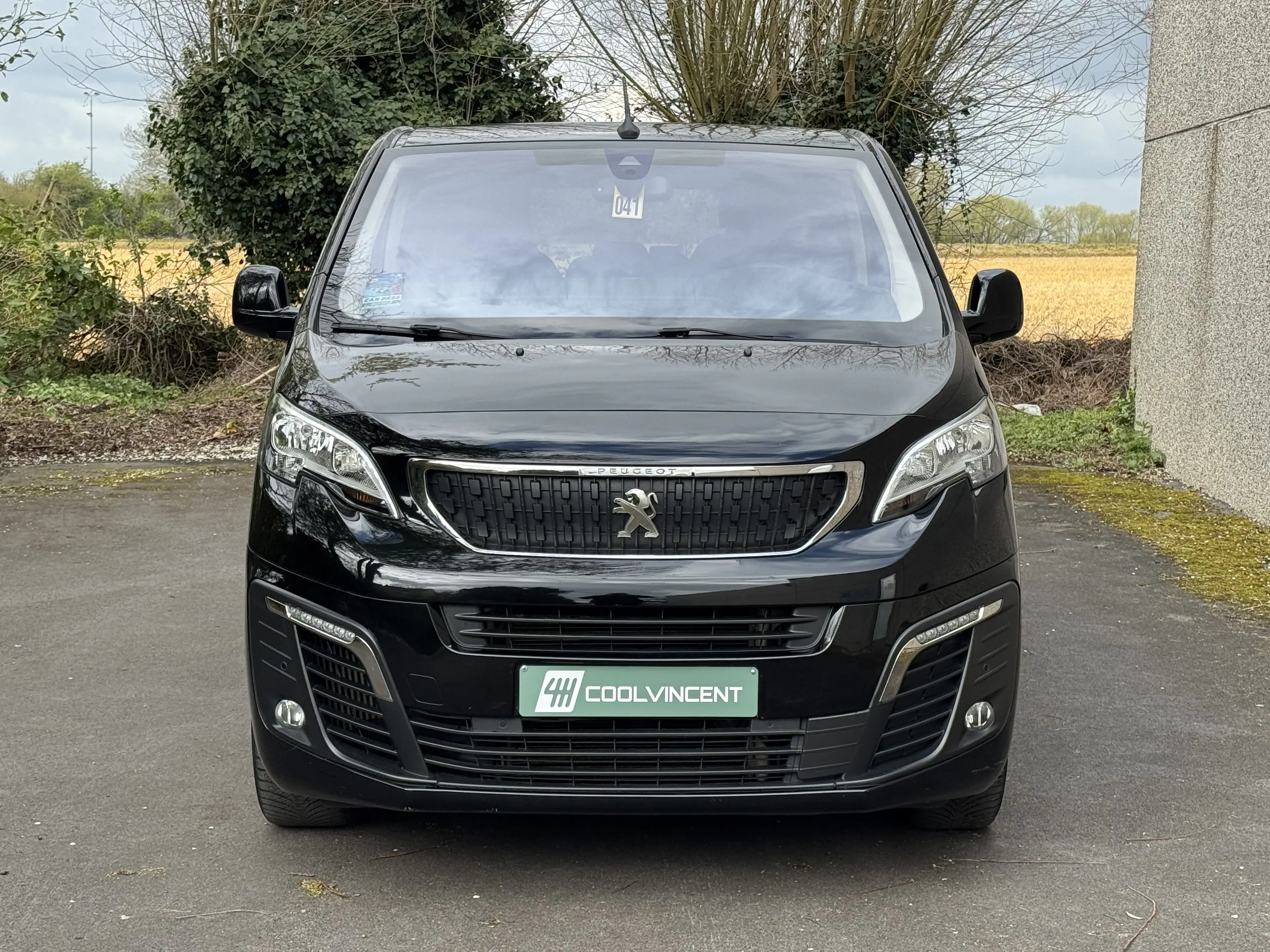 Peugeot Traveller Business Vip // 8 PLACES // GPS // CARPLAY — photo 2