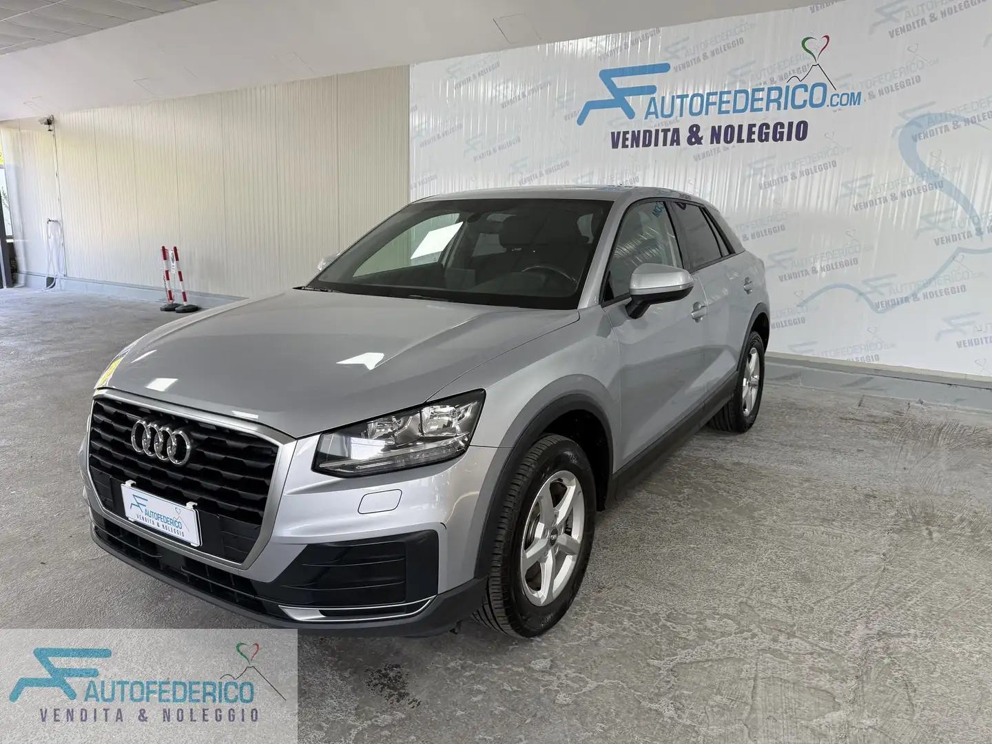Audi Q2 30 TDI S tronic Business Argento - 1