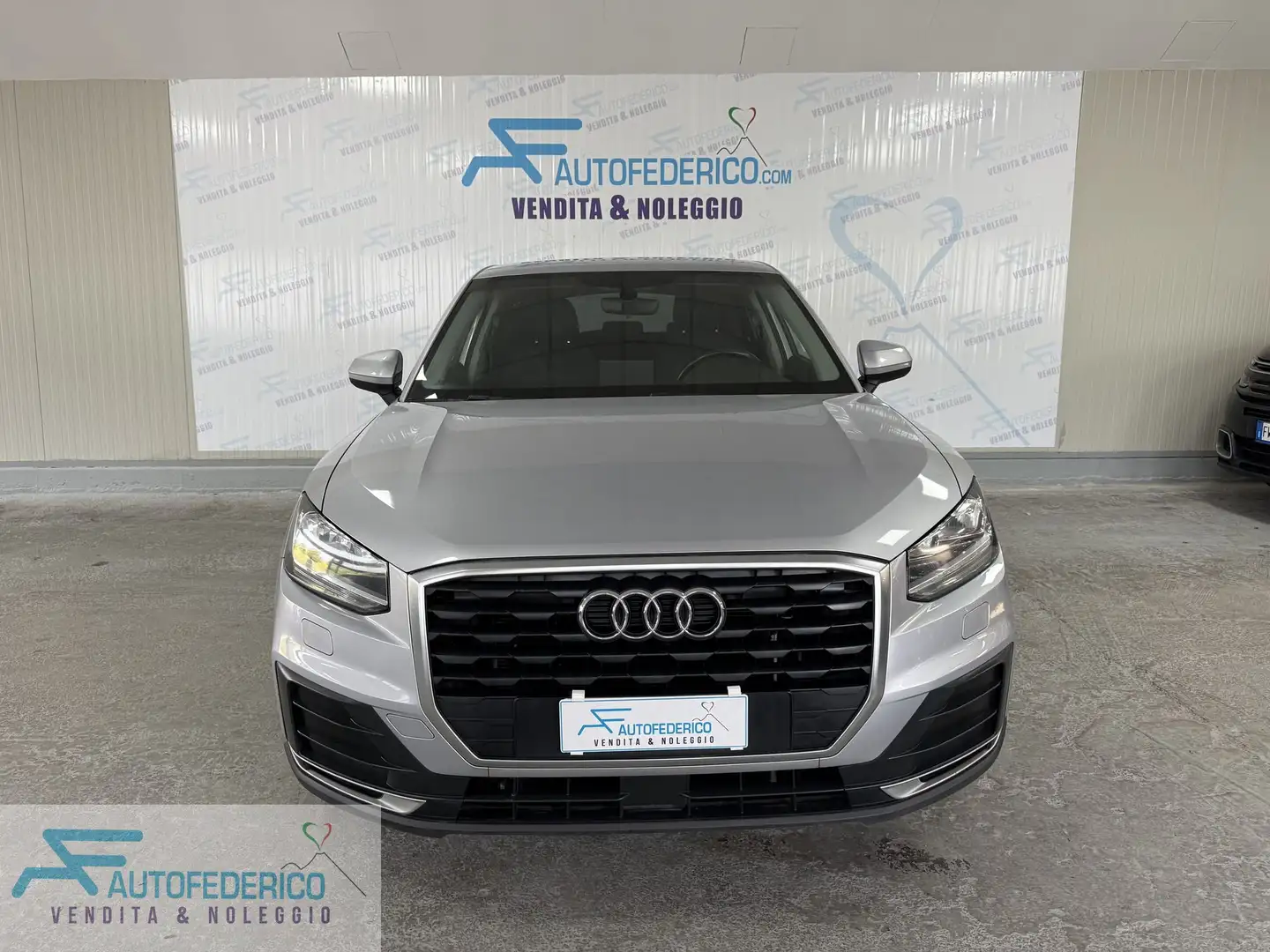Audi Q2 30 TDI S tronic Business Argento - 2