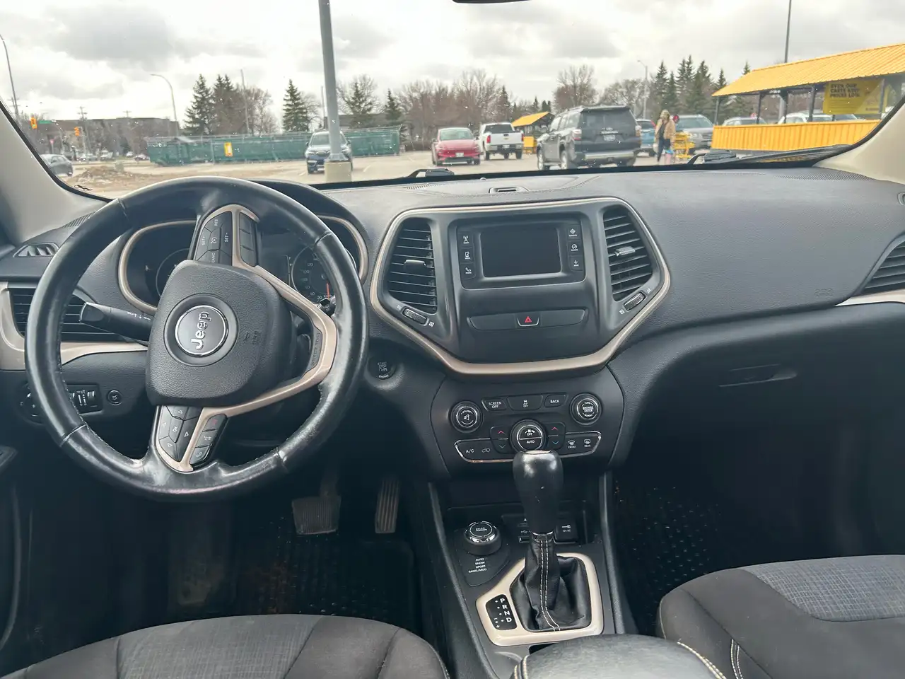 Jeep Cherokee снимка Jeep Cherokee