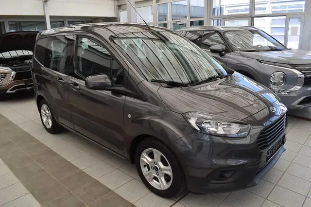 Ford Tourneo Courier 1.0