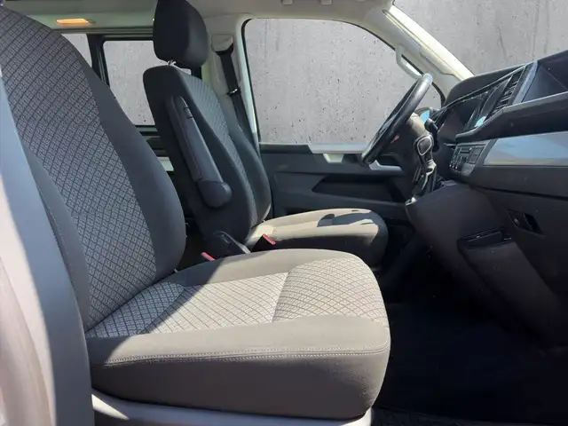 Volkswagen T6 California view 14