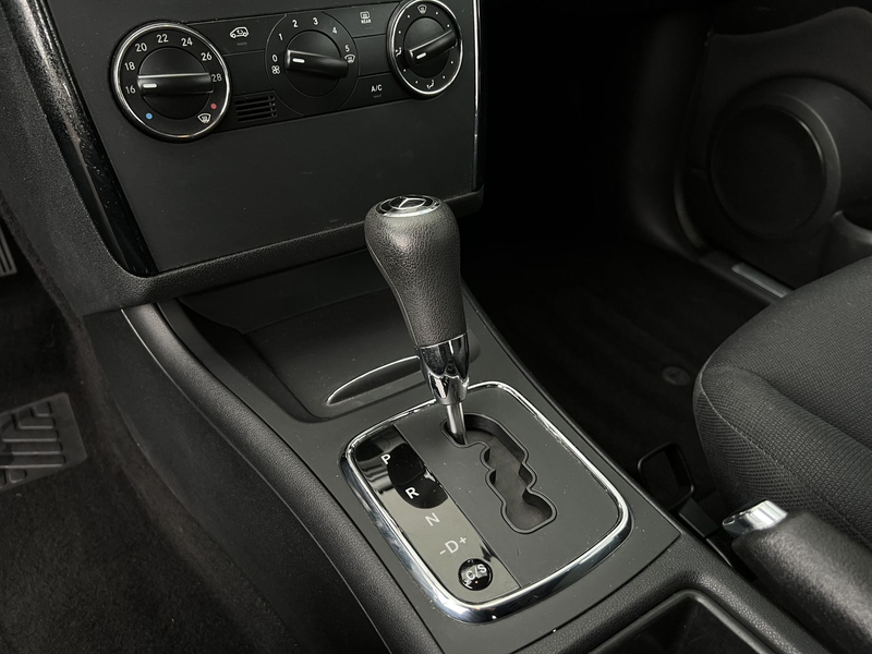 Mercedes-Benz A 150 AUTOMATIK TÜV NEU TEMPOMAT 8-FACH BEREIFT — photo 13