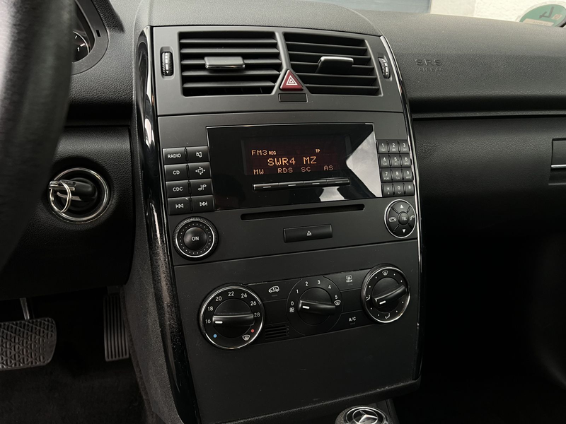 Mercedes-Benz A 150 AUTOMATIK TÜV NEU TEMPOMAT 8-FACH BEREIFT — photo 12