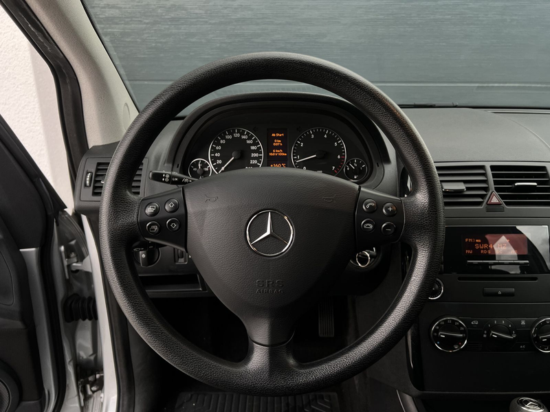 Mercedes-Benz A 150 AUTOMATIK TÜV NEU TEMPOMAT 8-FACH BEREIFT — photo 11