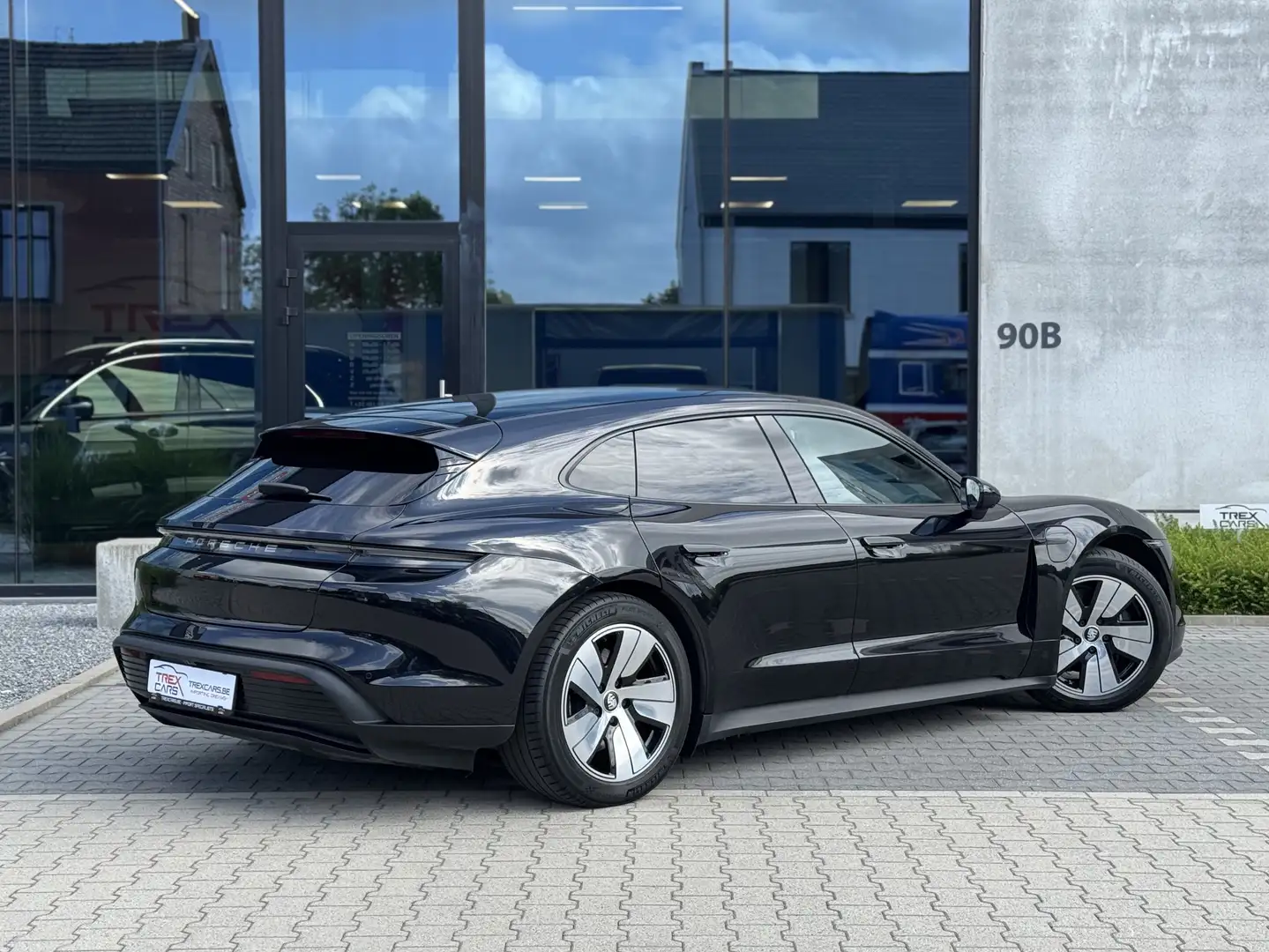 Porsche Taycan Sport Turismo 93.4 kWh Chrono/Bose/Pano/Luchtveer Noir - 2