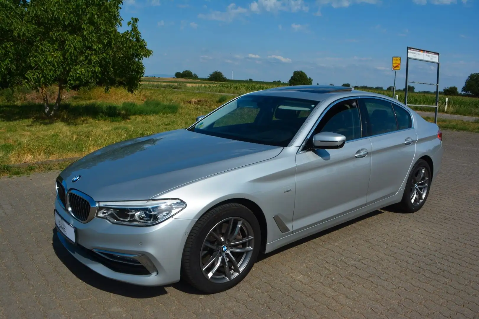 BMW 540 d xDrive Luxury Line Unfallfrei Stříbrná - 1
