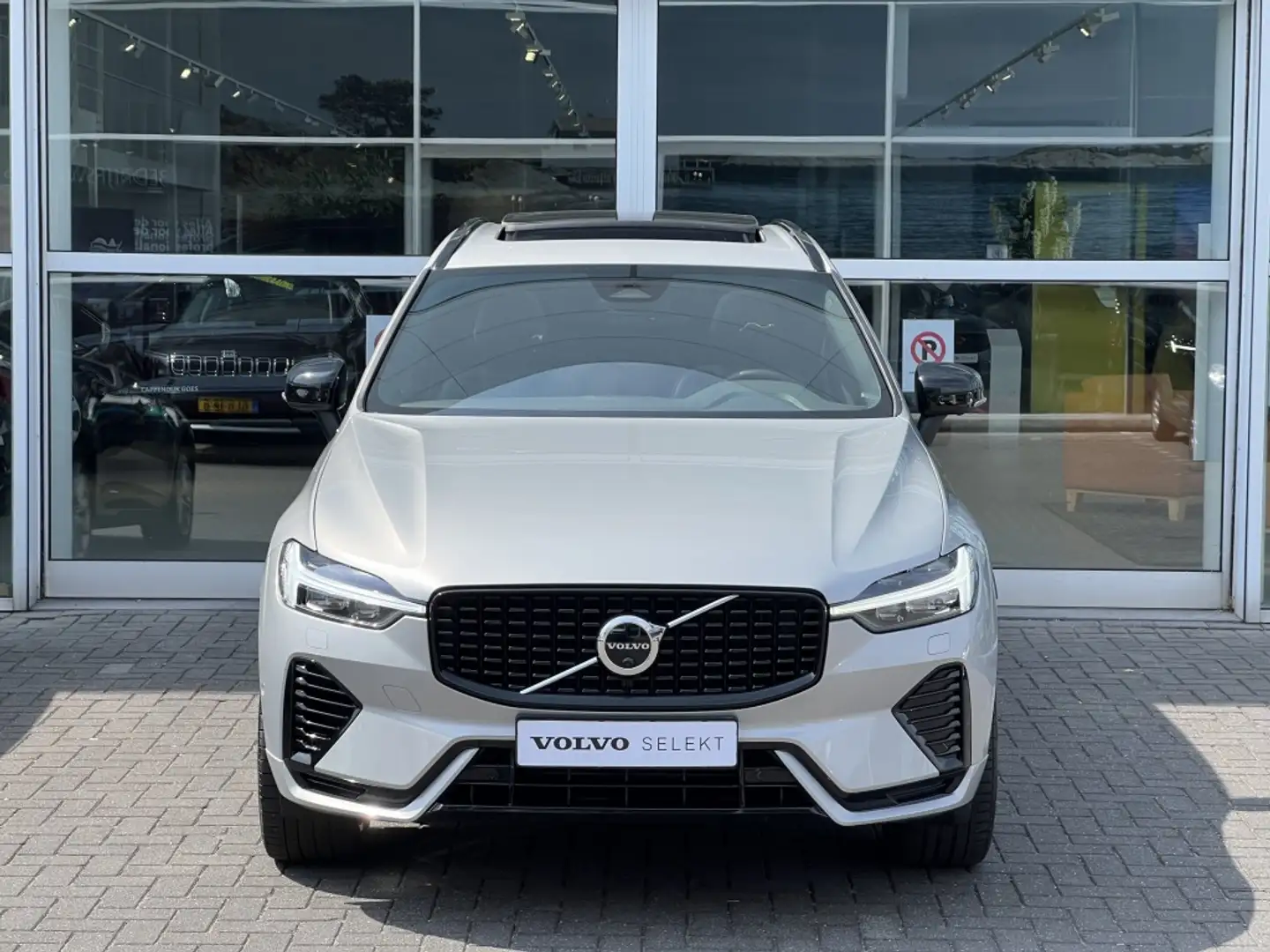Volvo XC60 T6 340PK Recharge R-Design| Luchtvering| Panodak| Gris - 2
