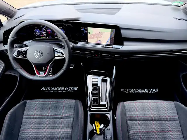 Volkswagen Golf view 11