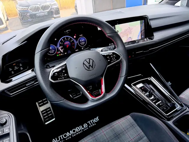 Volkswagen Golf view 10