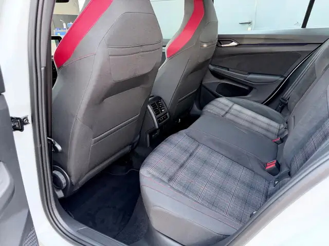 Volkswagen Golf view 14