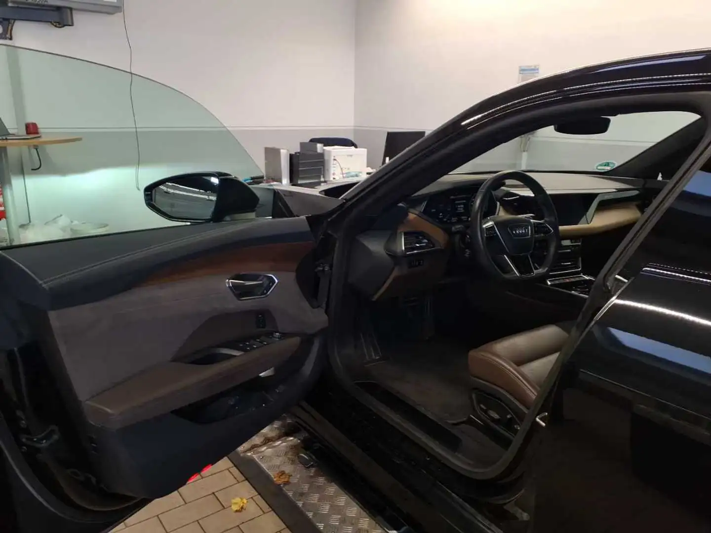 Audi e-tron GT +DYNAMIK+360°+OPTIK+HUD+MATRIX Schwarz - 2