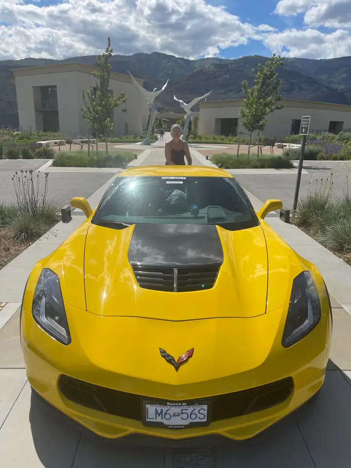 Chevrolet Corvette снимка Chevrolet Corvette